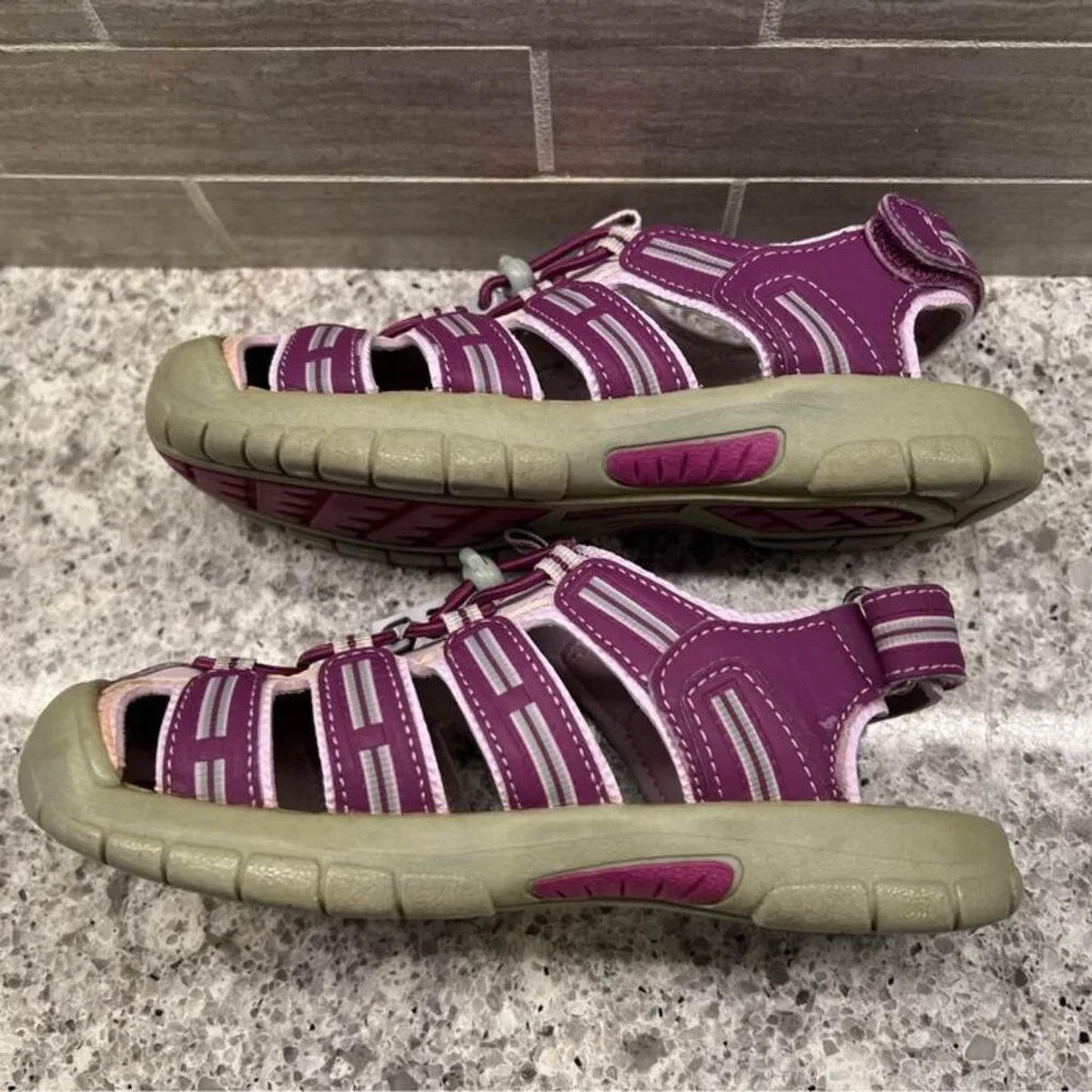 Khombu Kids Pink‎ and Purple Fisherman Sandals-Size 1